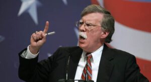 Cựu đại sứ John Bolton, và diều hâu về đối ngoại, và chỉ có bộ râu này để dọa Iran mà ô Trump lại đòi cắt, ảnh từ đây