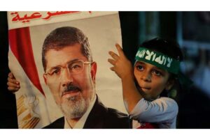 Những người thuộc đảng Anh em Hồi giáo biểu tình ủng hộ Morsi